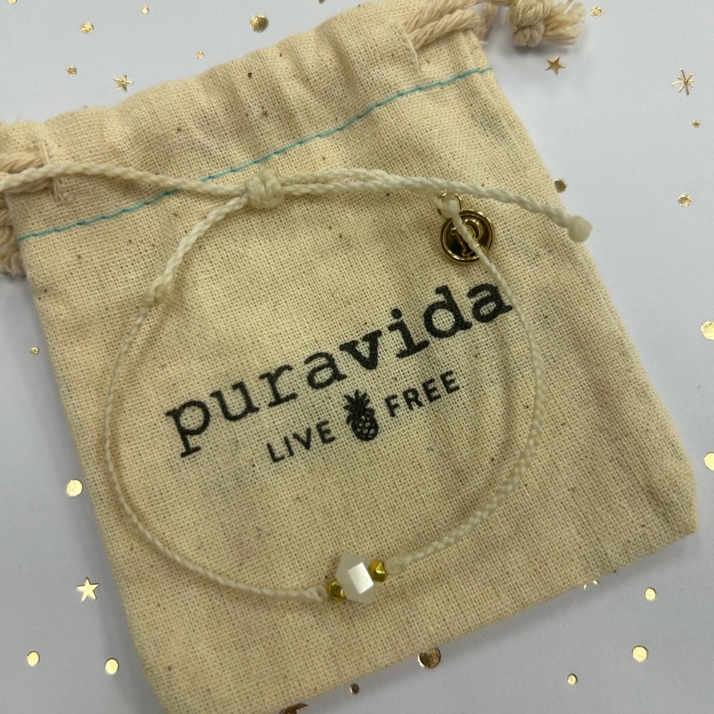 Pura Vida bracelet never worn brand new! Waterproof and durable!